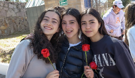  Montse Estrada, María Jasso y Vale.