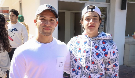  Daniel y Marcelo.