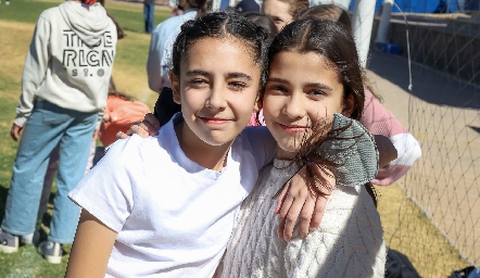  Valentina y Roberta Castanedo.
