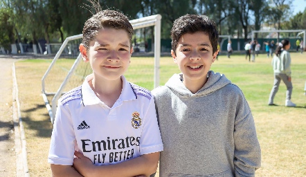 Amigos.