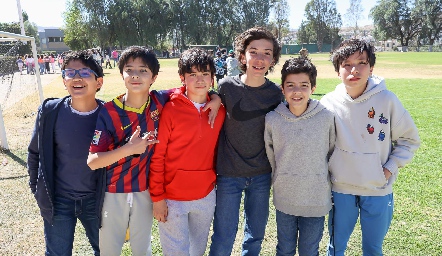  Amigos.