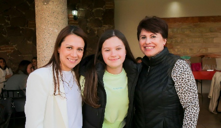  Gabriela Albores, Alexa Soto y Gloria Camacho.