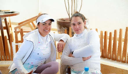  Alessia Mendoza y Maricela Pérez.