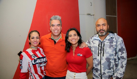  Olivia Flores, Gabriel Ortiz, Anilú Enríquez y Paita.
