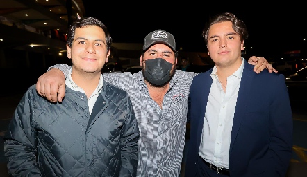  Rodrigo Villasana, Toro Gómez y Daniel Berrones.