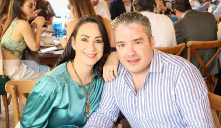  Adriana Romero y Alfonso Mendoza.