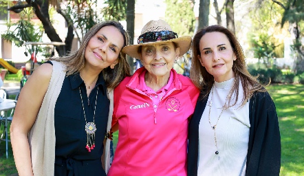  Toyita, Toyita y Cristina Villalobos.