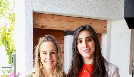  Paulina Poumian y Daniela Lavín.