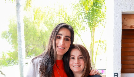  Daniela Lavín y Amaya Goñi.