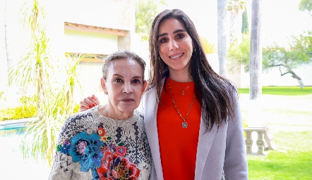  Clara Luz Portales con su nuera Daniela Lavín.