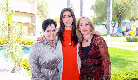  Tita García, Daniela Lavín y Laura Lavín.