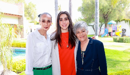  Iliana Ramos, Daniela Lavín y Carmen Lavín.