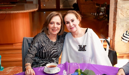  Rossana Benavente y Maricarmen López.