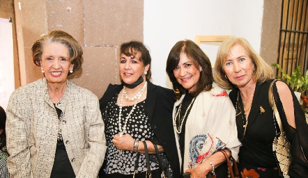  Martha Abaroa, Lila González, Gladis Castellanos y Laura Villasuso.