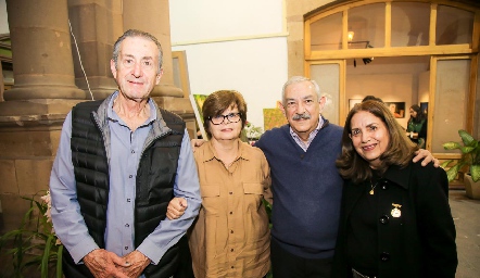  Enrique Rangel, Margarita Goldaracena, Jaime y Martha Acevedo.