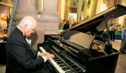  Jorge Contreras.