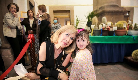  Laura Villasuso y Cristina García.