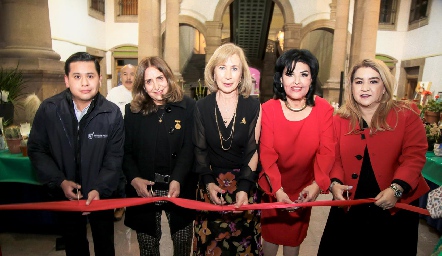  Fernando Pérez, Martha Acevedo, Laura Villasuso, Diana Reyes y Carmenchu.