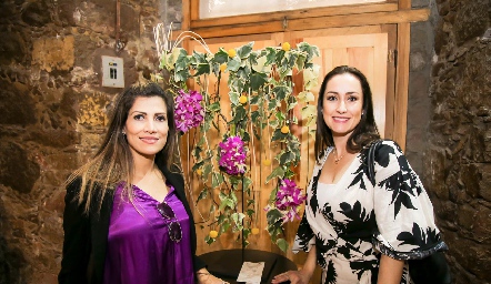  Verónica Martínez y Adriana Dibildox.