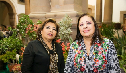  Carmelita Vázquez y Silvia Esparza.