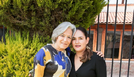 Victoria Labastida y Ana Paula Valdés.