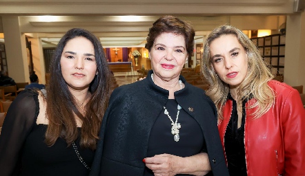  Ana Paula Valdés, Pilar Labastida  y Mónica Torres.