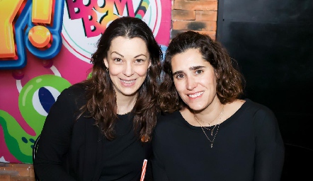  Claudia Bernal y Mariana de Luna.