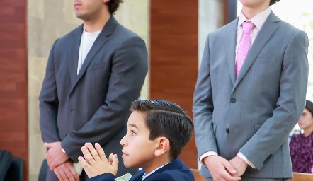  En oración.