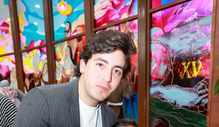  Alonso con su padrino Víctor Barrales.