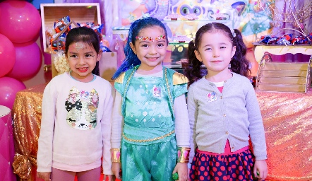  Natalia, Emilia y Constanza.