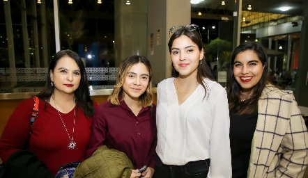  Anice Medellín, Sophia Arreola, Arantza Arreola y Anice Arreola.