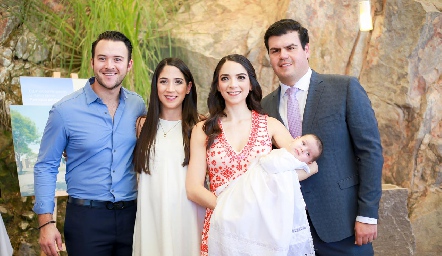  Alfonso César, Lulú Álvarez, Sofía Álvarez, Ana Victoria y Mauricio Labastida.