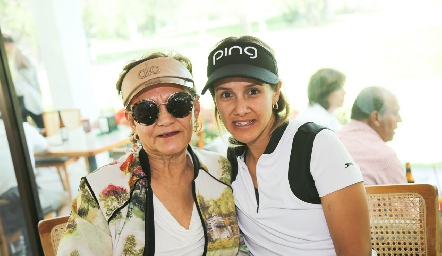  Nohemí Díaz y Alejandra Salas.
