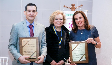  Eduardo Teissier, Silvia Sánchez y María Cecilia Mancilla.