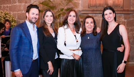  Alberto Rangel, Luzde Gómez, Dulce María Herrera, María Cecilia Mancilla y Cecilia Rangel.