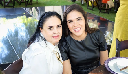  María Julia Marín y María Julia Valle.