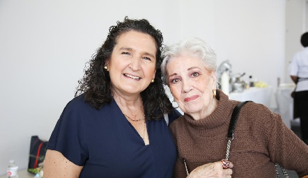  Georgina Guerrero y Yolanda.