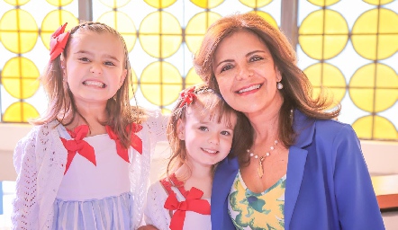  Daniela Labastida, Ángeles Labastida y Paty Silos.