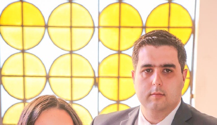  Alejandra Zepeda y José Carlos Mahbub con su hija Sofía.