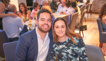  Ernesto Cervantes y Ale Martínez.