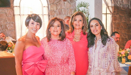  Niuris Ayes, Beatriz Rojas, Leticia Rojas y Alejandra Zepeda.