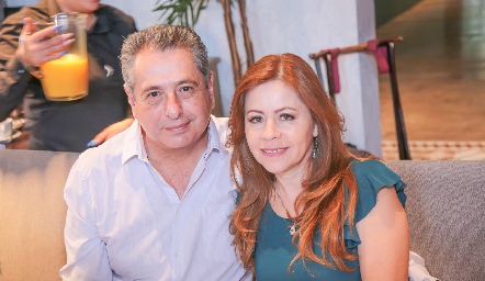  Víctor Zepeda y Katy Chavarría.