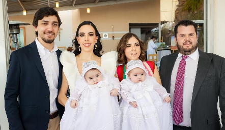  Guillermo Alonso, Mariana Tobías, Marissa Tobías y Santiago Meade con Gastón y Marina.