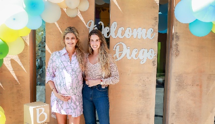  Lourdes y Ana Paula López.