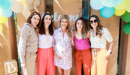  Ale Güemes, Regina Ibáñez, Lourdes López, Cristina Barragán y Marcela Rivero.