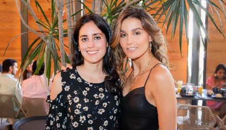  Bárbara Palau y Gemma Loredo.