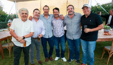  Gerardo Rodríguez, Rodrigo Gómez, Rodolfo Oliva, Obed Gutiérrez, Héctor Morales y César Morales.