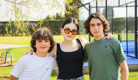  Álvaro Gómez, Sofía García y Patricio Tapia.