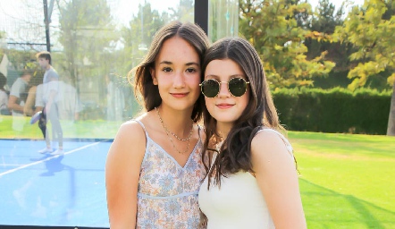  Isabela Vázquez y Manu Sambrano.