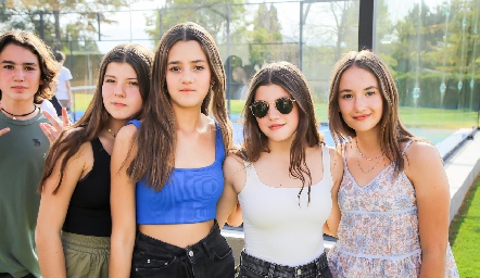  Alexia Galán, Vale Fernández, Manu Sambrano e Isabela.